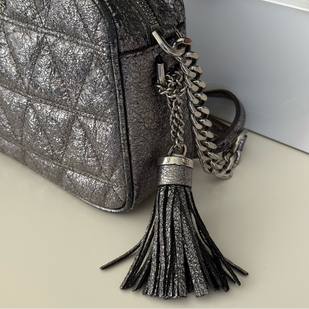 Michael Kors Ginny Metallic Silver Quilted Crossbody Bag - Picture 3 of 12